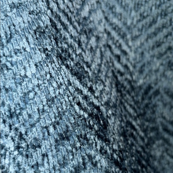 Table Linen Runner - Picture 6 of 6